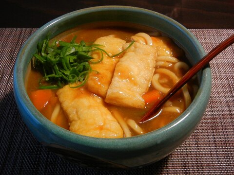 残りのカレーで　きつねカレーうどん